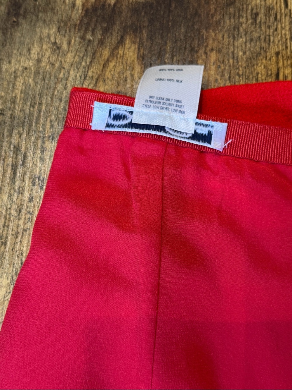 Oscar de la Renta Red Pencil Skirt with Sheer Tiered Hem - Picture 4 of 6